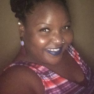 Meet your Posher, Dee